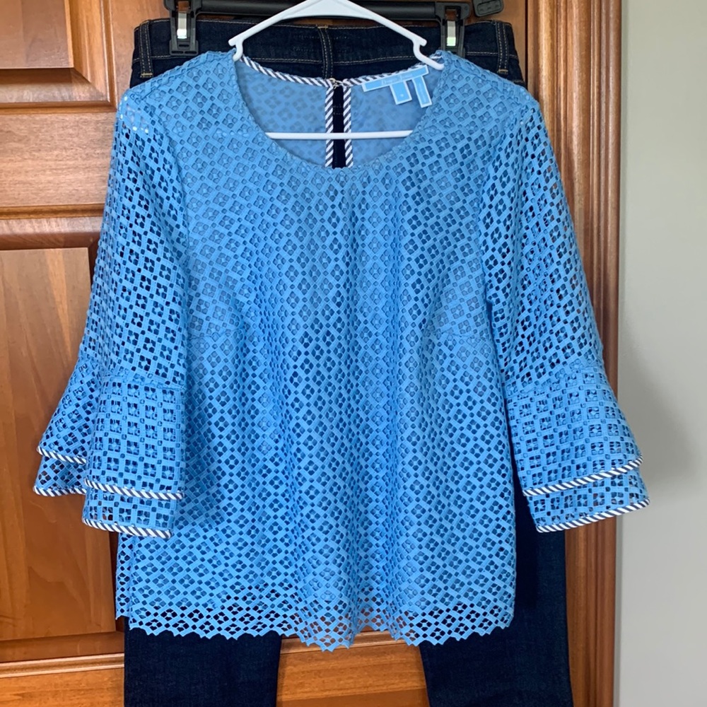 Draper James Lattice overlay Bell Sleeve blue Top Blouse lined Size 8
